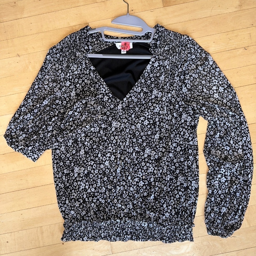 EverEve Mesh Black floral top, M, CB2237 - Picture 2 of 6